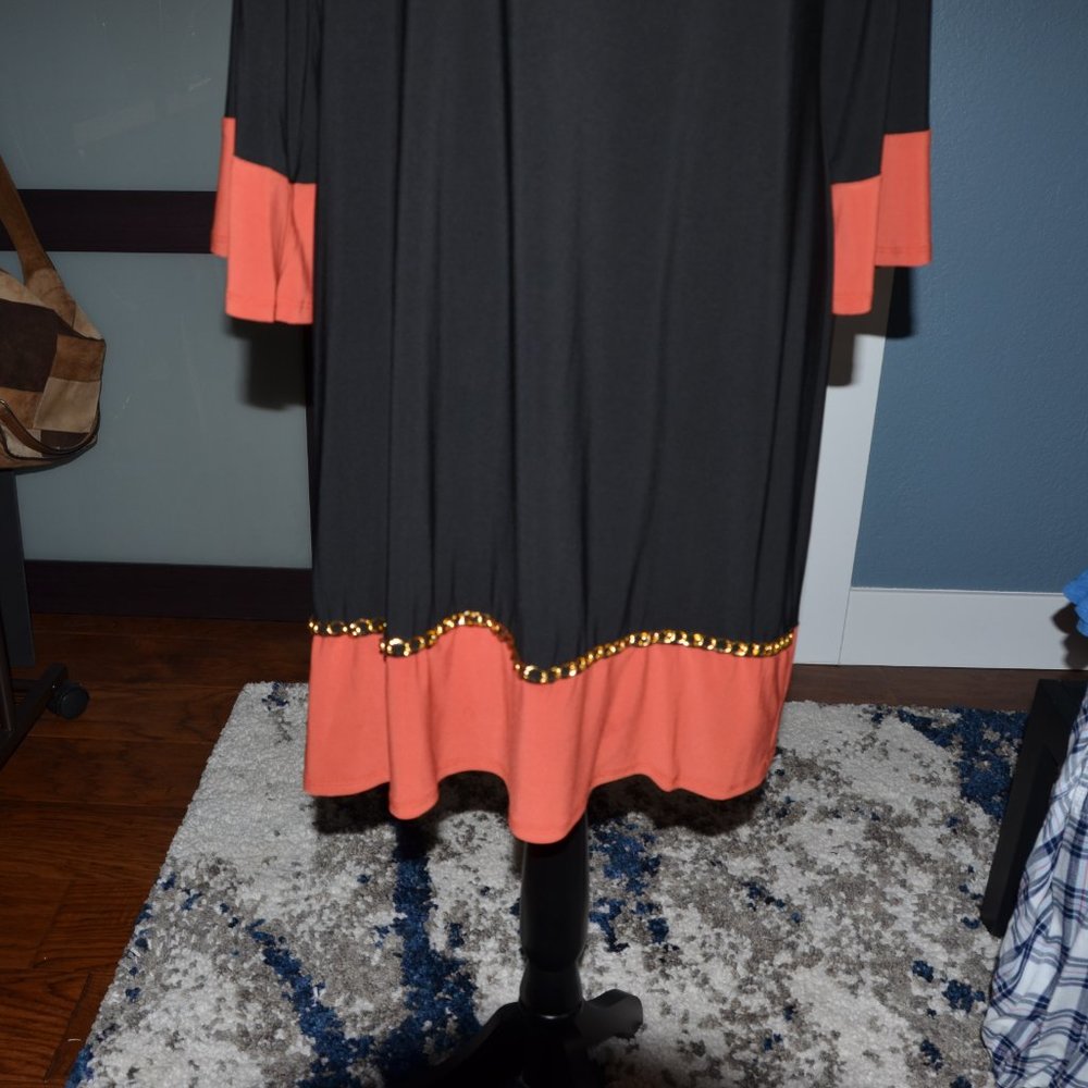 Dress - Picture 4 of 6